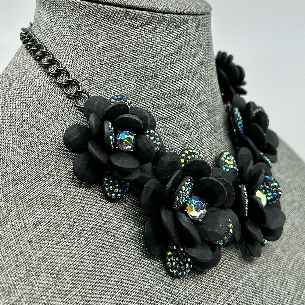 Betsey Johnson ‘Dark Magic’ Black Floral Necklace & Earrings Set Retired/HTF! - Picture 3 of 14